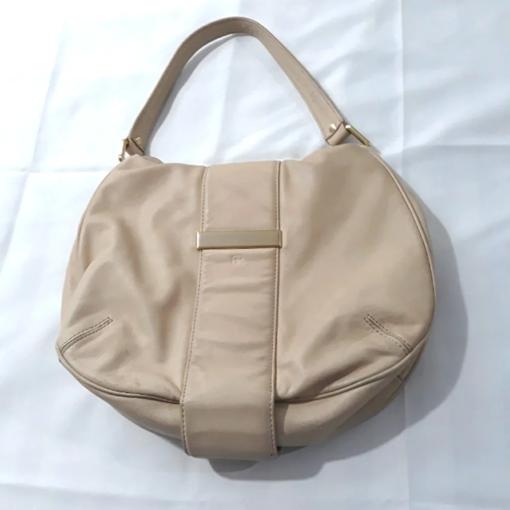 Vintage Banana Republic Cow Leather Bag Cream Women's Shoulder Bag Snap Closure